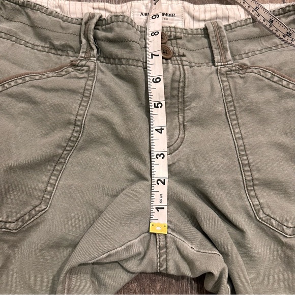 Abercrombie & Fitch Vintage Y2K Green Khaki Low Rise Cargo Boot Cut Pants Size 8 - Picture 9 of 14